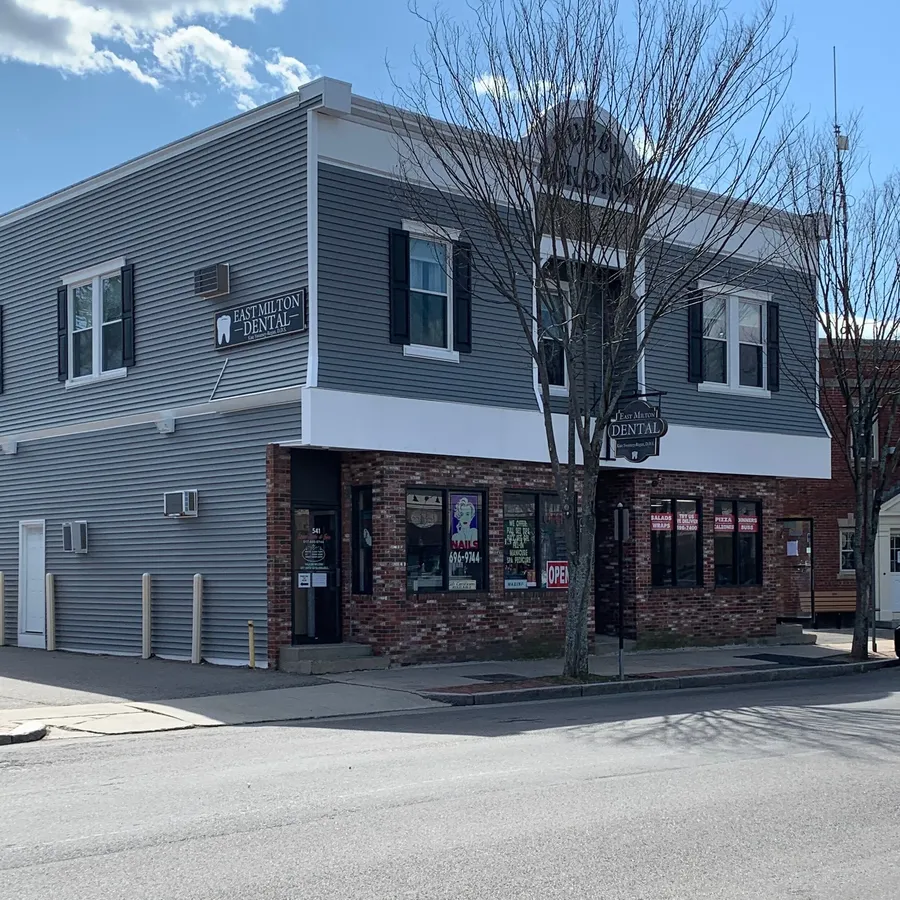East Milton Dental building in East Milton Square